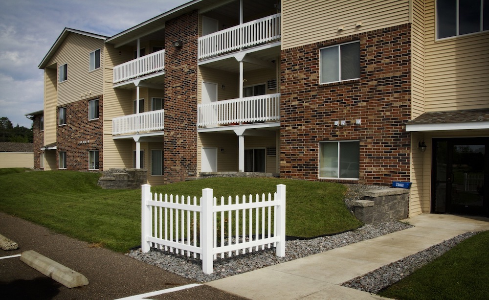 Cobblestone Square APARTMENTS