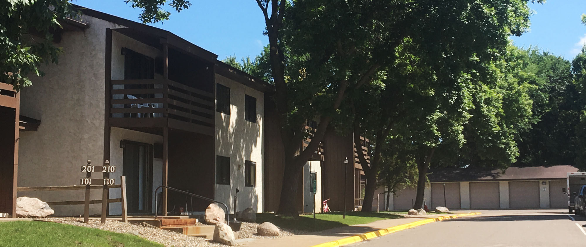 Maple Tree Villa Apartments